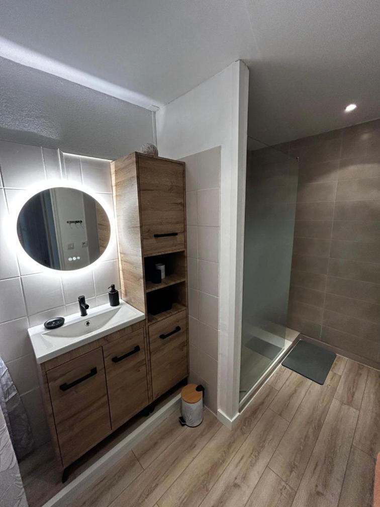 Apartment Cosy Centre Uzes, Parking Gratuit, Piscine Uzes